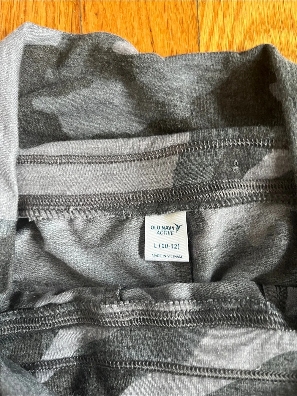 Old Navy Gray Camo Pull-On Leggings